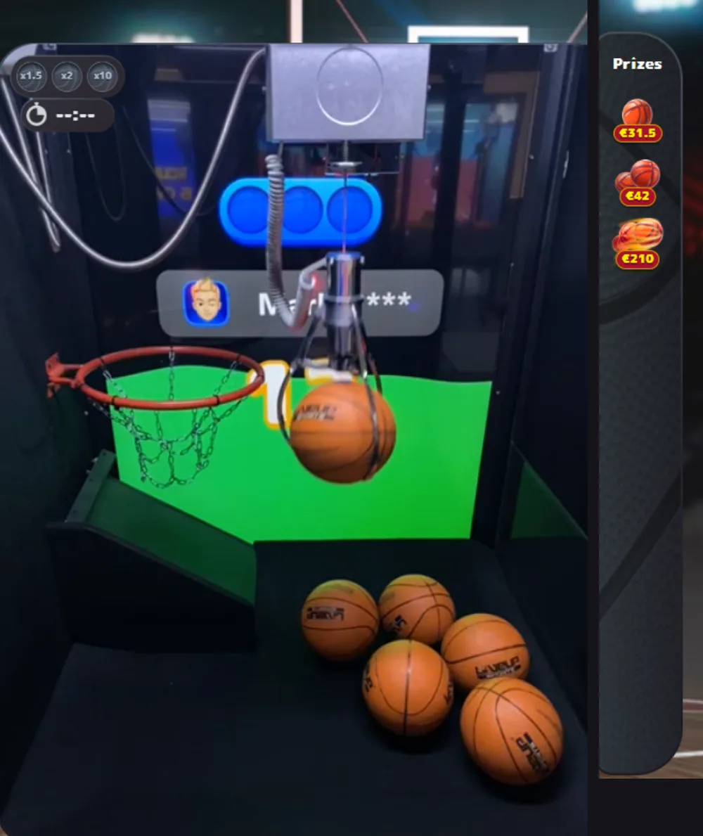 Cash Crab Three Pointer basketball claw machine with x1.5, x2 and x10 multipliers