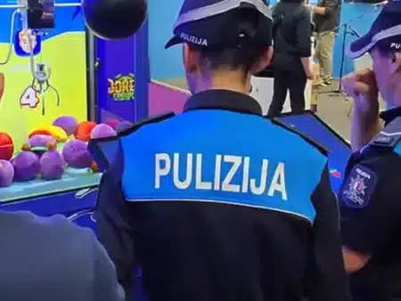 Even the Police Enjoy the Bonus Crab Casino Feature!